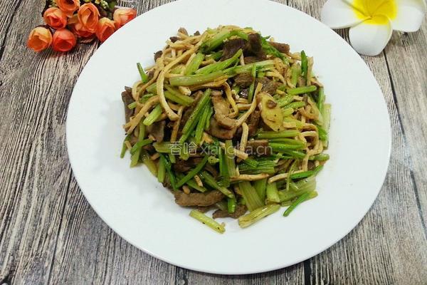 芹菜炒千丝的做法图解8