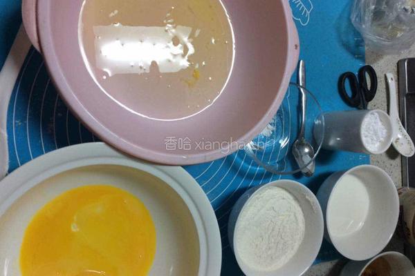 宝宝喜欢吃的蒸蛋糕的做法图解2