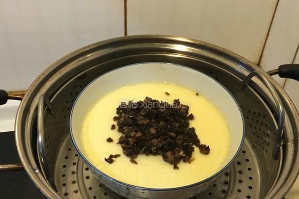怎样做出嫩滑的蒸蛋的做法图解3