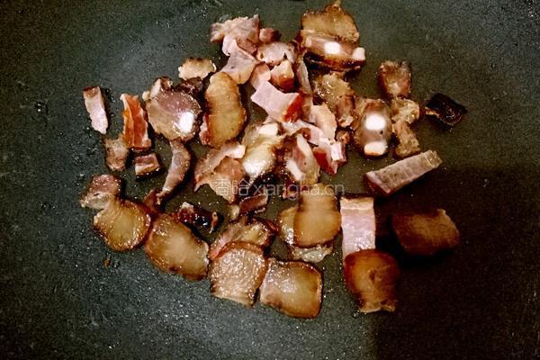 外婆菜炒腊肉的做法图解2