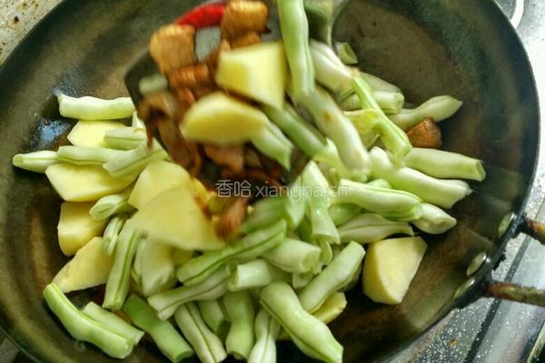 猪肉乱炖的做法图解5