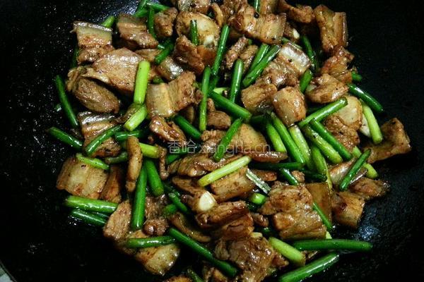 蒜苔炒五花肉的做法图解7
