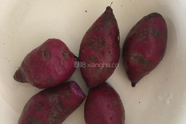 蒸紫薯的做法图解1