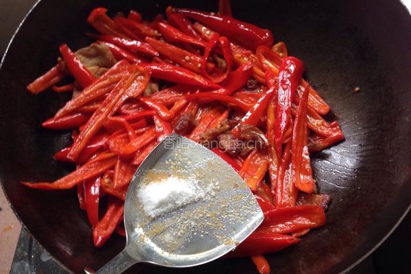 红辣椒炒肉的做法图解6