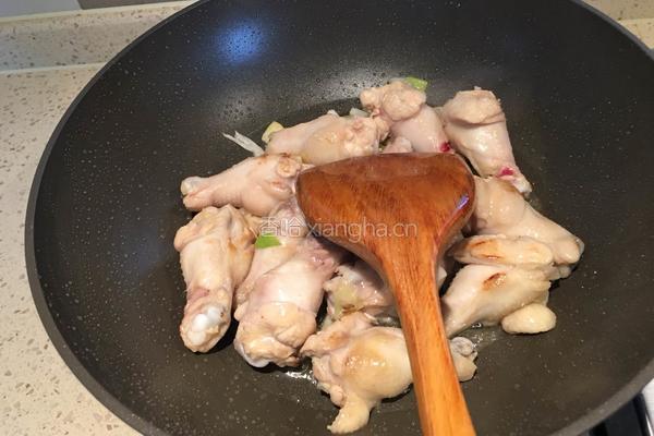 鸡翅根炖肉蘑的做法图解5