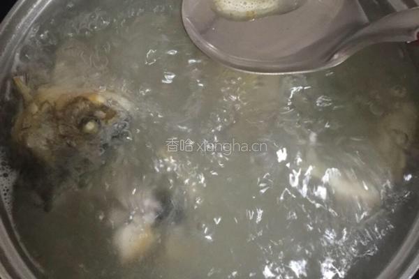 鲫鱼豆腐汤的做法图解5