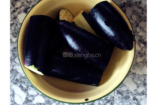 青椒茄子的做法图解1