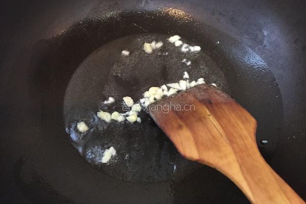 玉米胡萝卜炒肉丁的做法图解6