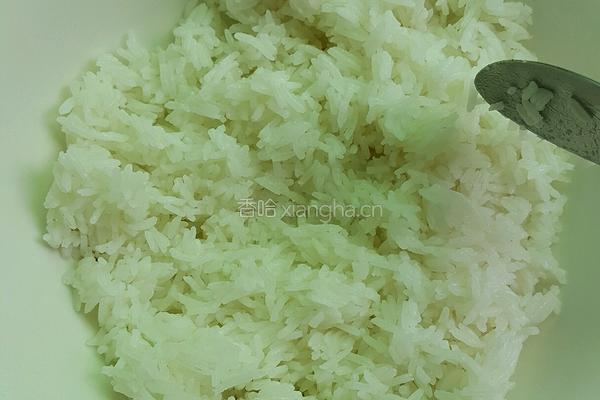 黄金蛋炒饭的做法图解2