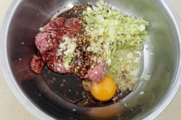 鲜肉小馄饨的做法图解1