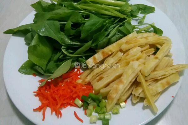 菠菜烩饼的做法图解2