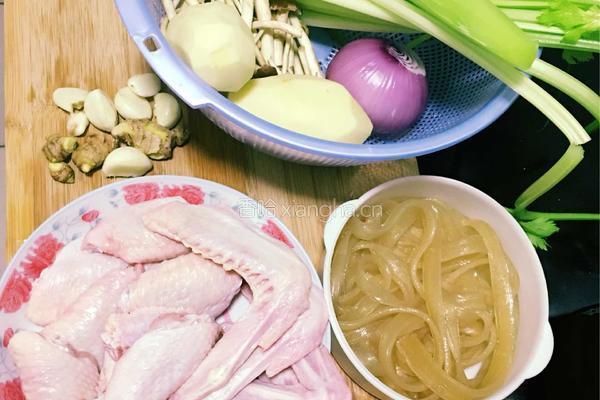 麻辣香锅鸡鸭翅的做法图解1