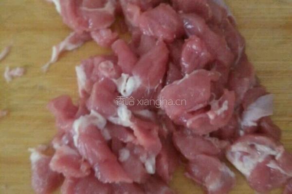 韭菜花炒肉的做法图解2