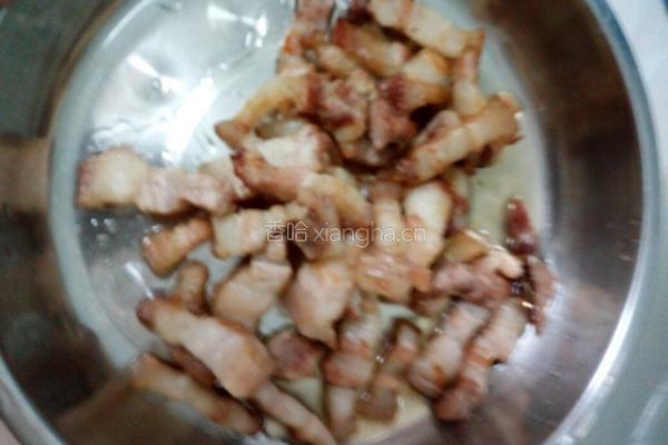 苦瓜炒肉的做法图解1