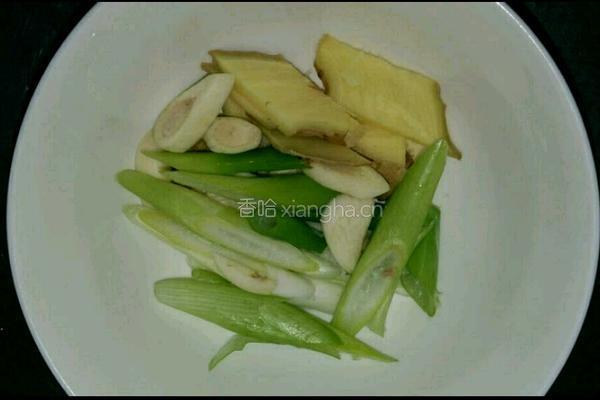 番茄炖牛肉的做法图解2