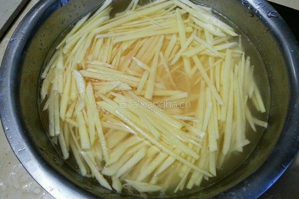 青椒土豆丝的做法图解3