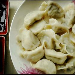 荠菜猪肉馅饺子的做法[图]