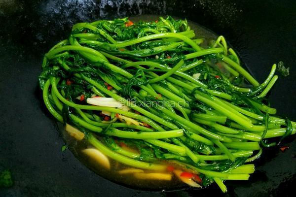清炒茼蒿菜的做法图解5