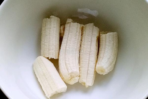 香蕉酸奶千层饼的做法图解1
