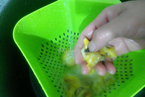 蒜蓉扇贝蒸粉丝的做法图解3