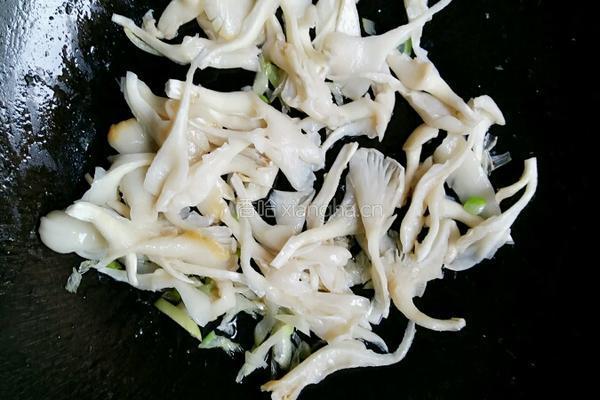 西红柿鸡蛋烩面片的做法图解9