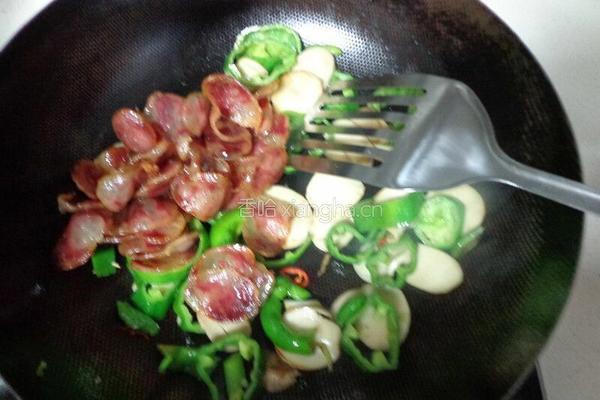 腊肠炒杏鲍菇的做法图解8
