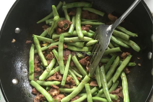 四季豆烧猪肉的做法图解5