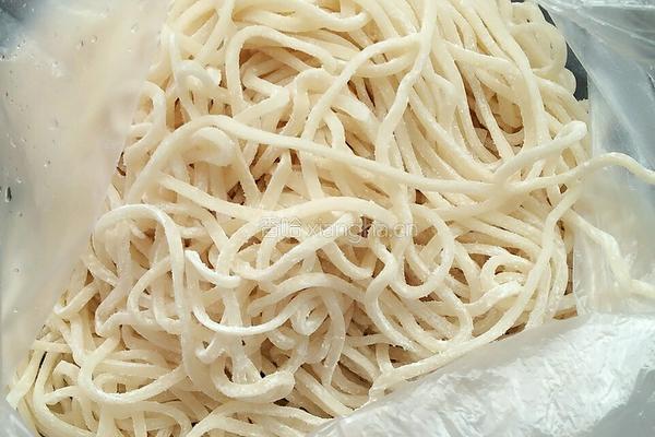 炒面的做法图解1