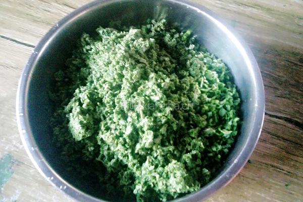 韭菜山野菜(青广东)馅饼的做法图解10