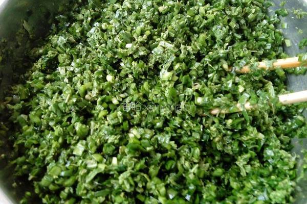 韭菜山野菜(青广东)馅饼的做法图解16