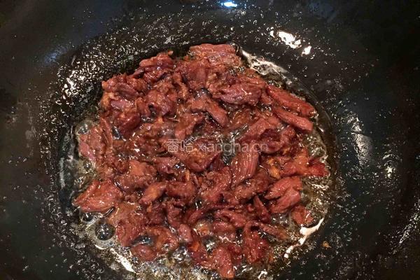 洋葱炒牛肉的做法图解3