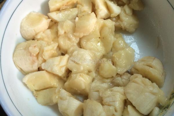 香蕉鸡蛋饼的做法图解1