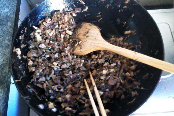香煎梅干菜肉饼的做法图解3
