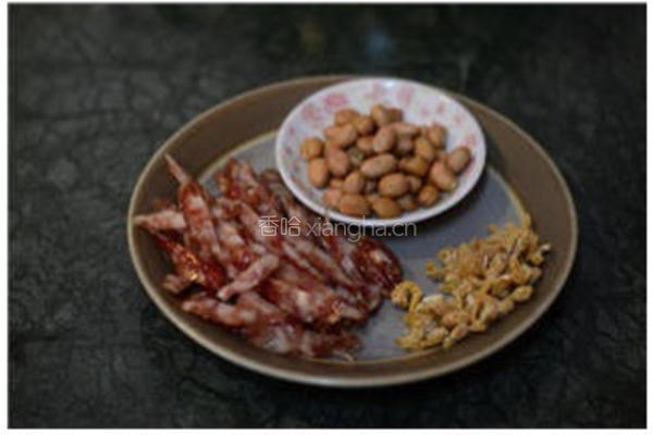 生炒腊味糯米饭的做法图解1
