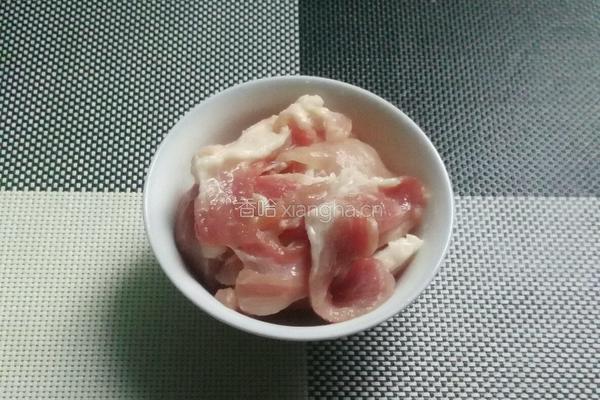 黄瓜炒肉片的做法图解2