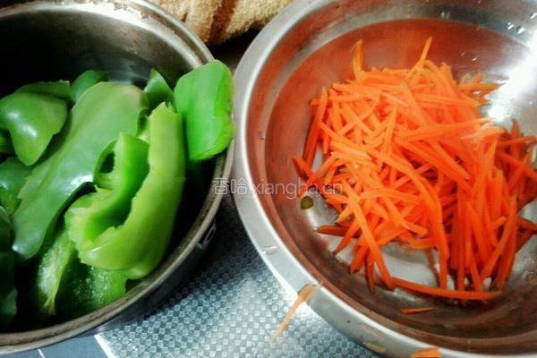 牛肉蔬菜包子的做法图解5