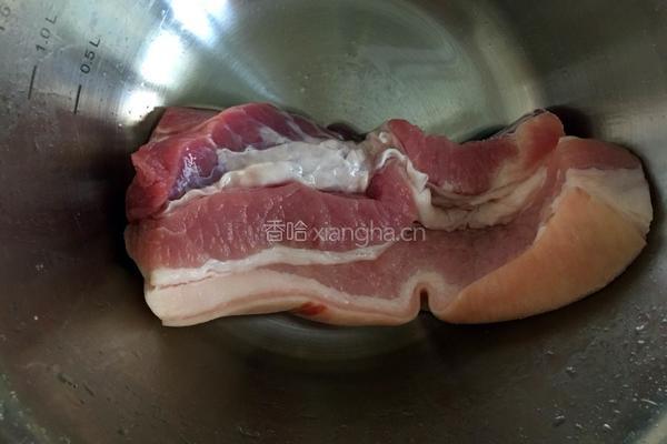 蒜泥白肉的做法图解1