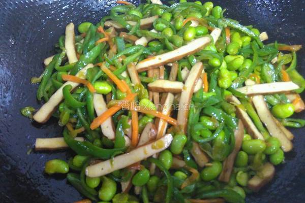 青椒香干炒毛豆的做法图解9