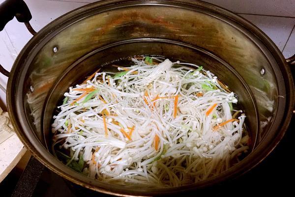 黑芝麻金针菇的做法图解2