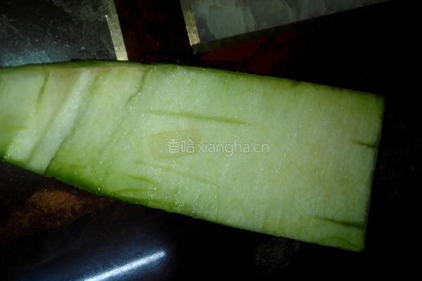凉伴西瓜皮丶黄瓜的做法图解1