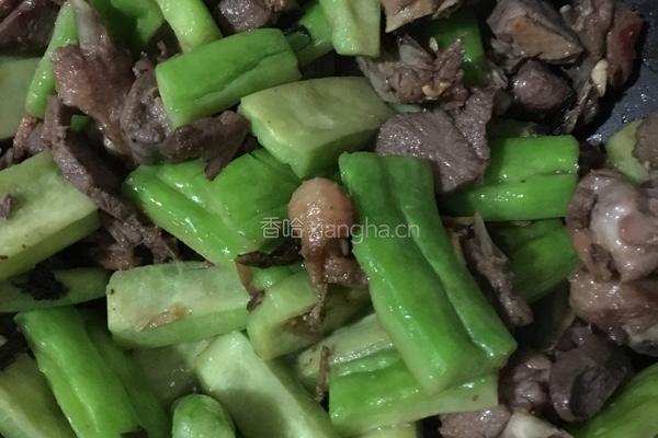 苦瓜焖鸭的做法图解5