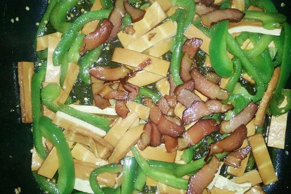 香干炒腊肉的做法图解8