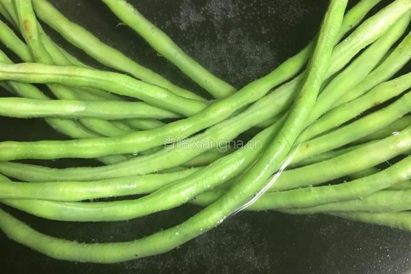 豇豆酿肉的做法图解2