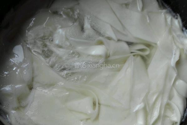 蕃茄酱炒面片的做法图解2