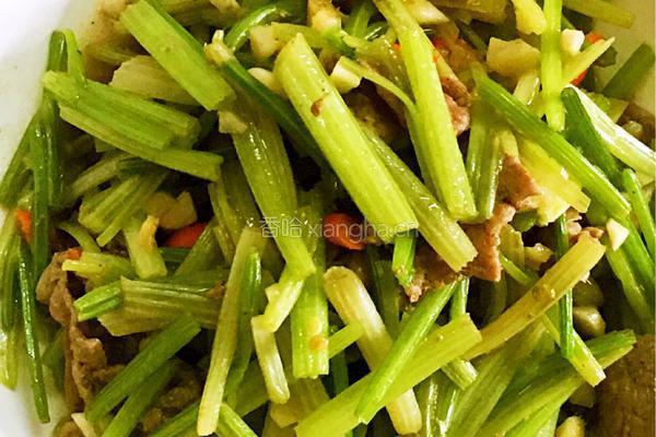 芹菜炒牛肉