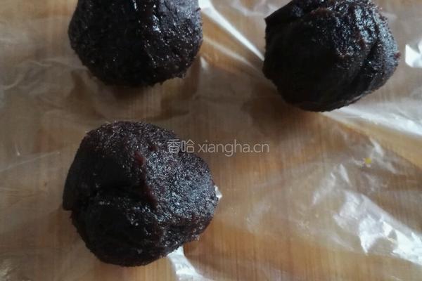 蛋黄酥的做法图解3