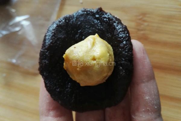 蛋黄酥的做法图解4