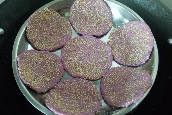 芝麻紫薯蒸饼的做法图解5