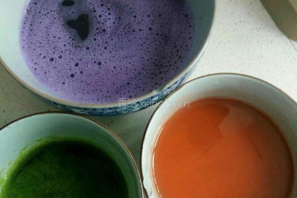 菜色手工面的做法图解2