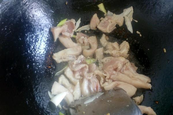 双椒炒肉的做法图解3